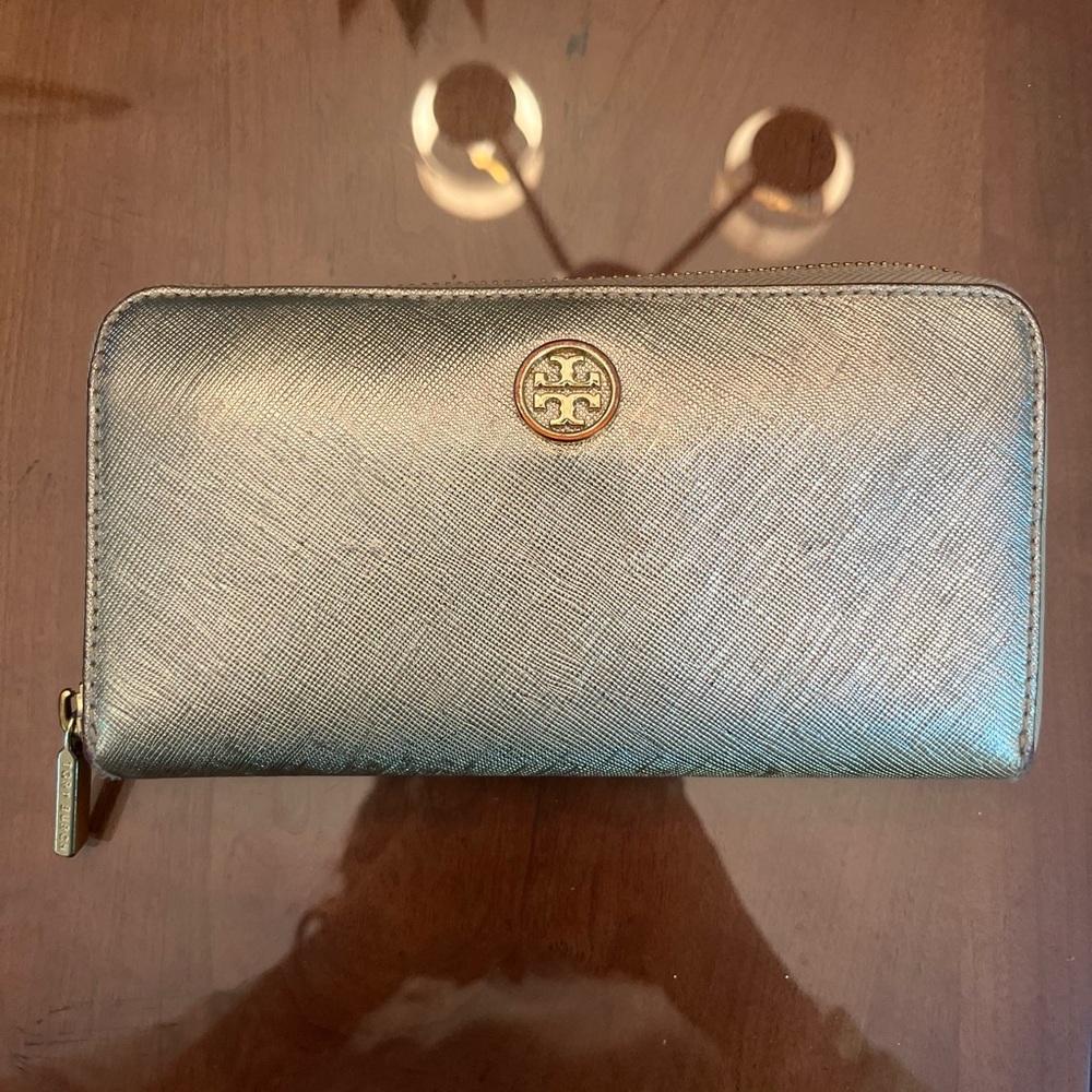 Gold Tory Burch Hand Clutch/Wallet